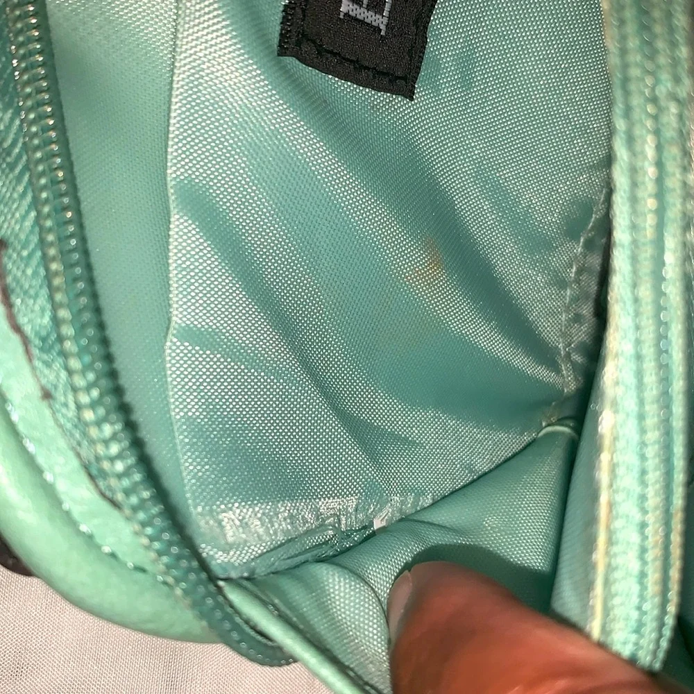 BUENO Small Wristlet Wallet Purse - Picture 9 of 9